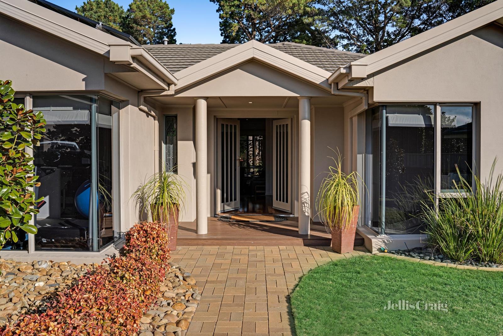 28 Fairway Court, Invermay Park image 7