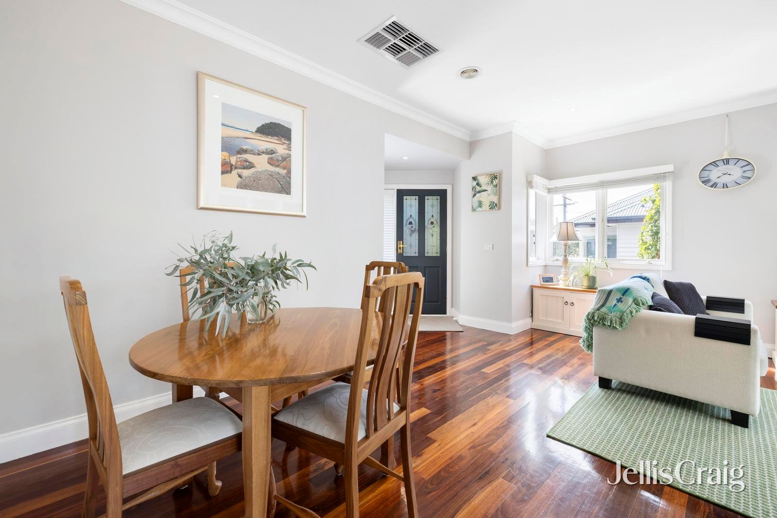 2/8 Fir Street, Blackburn image 3