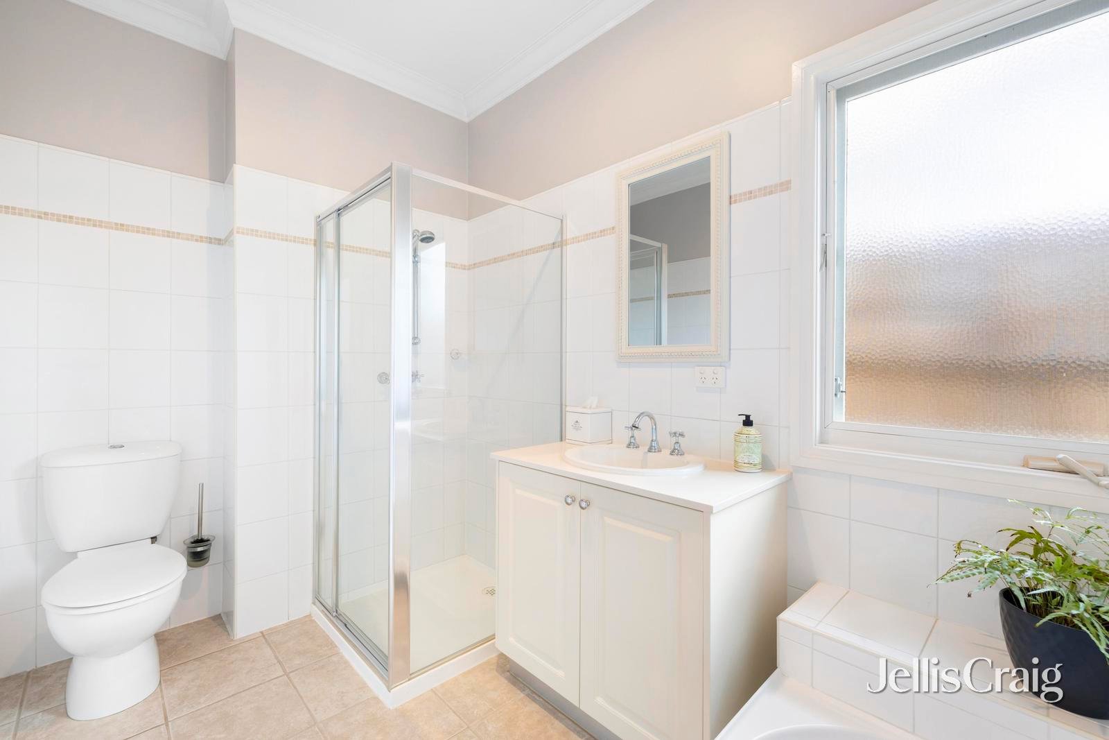 2/8 Fir Street, Blackburn image 11