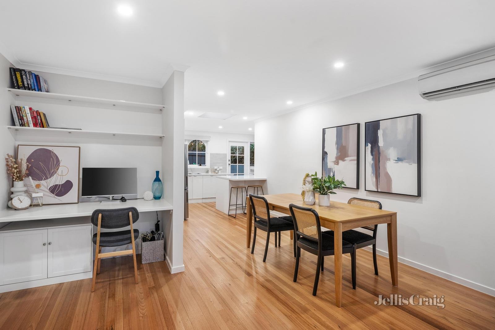2/8 Florence Road, Surrey Hills image 3