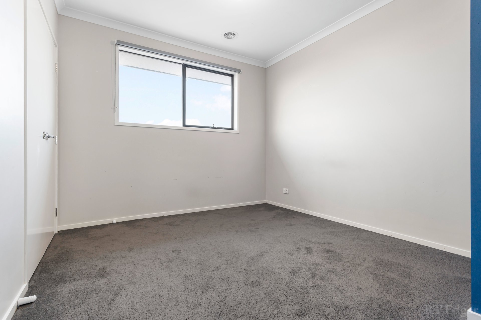 Property Gallery Thumbnail 7
