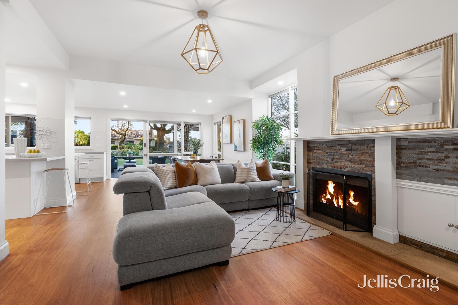 28 Fowler Street, Box Hill South image 2
