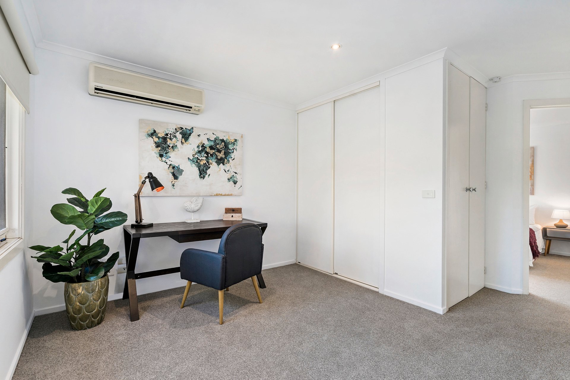 Property Gallery Thumbnail 6