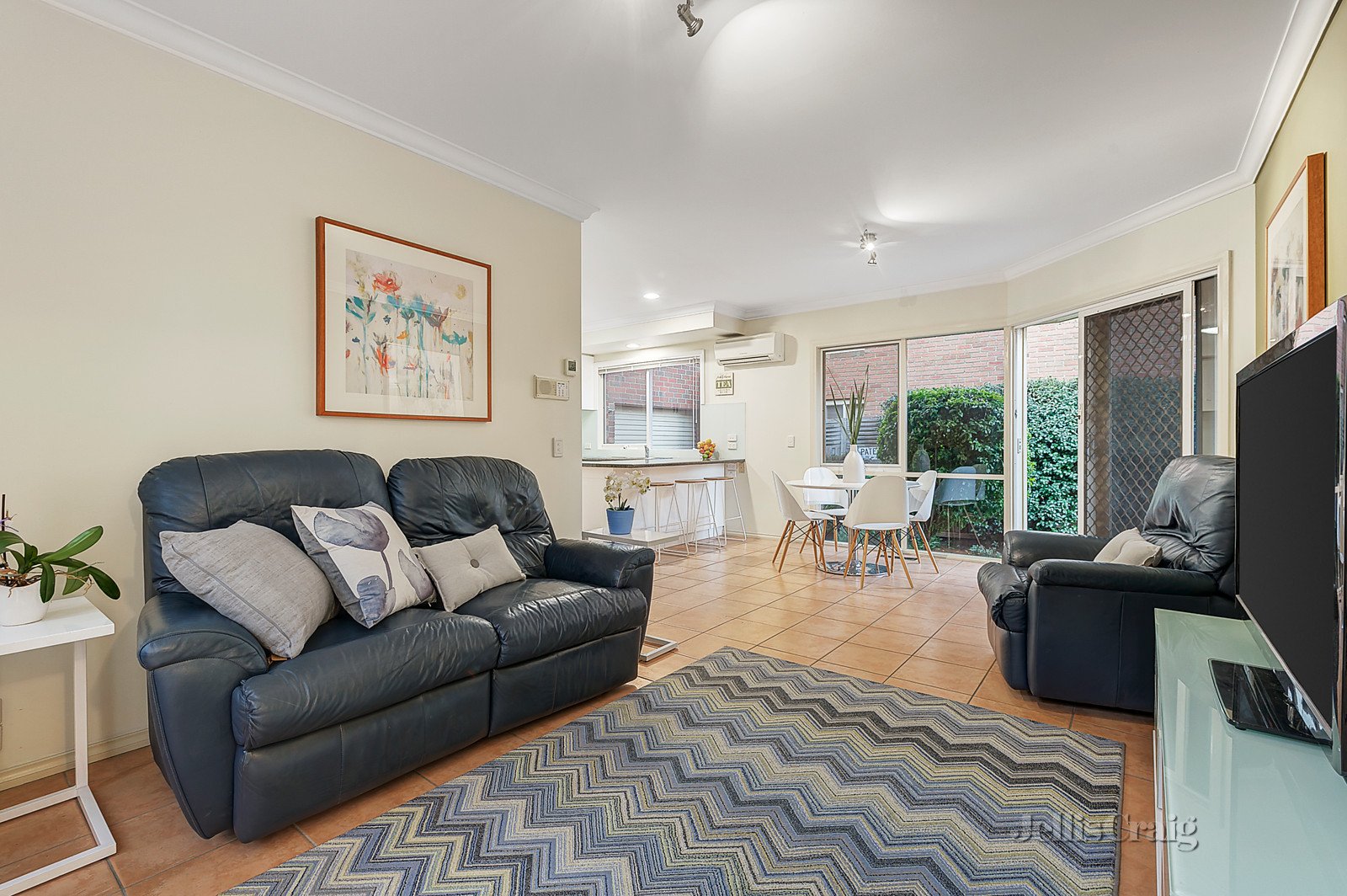 28 Grant Olson Avenue, Bulleen image 5