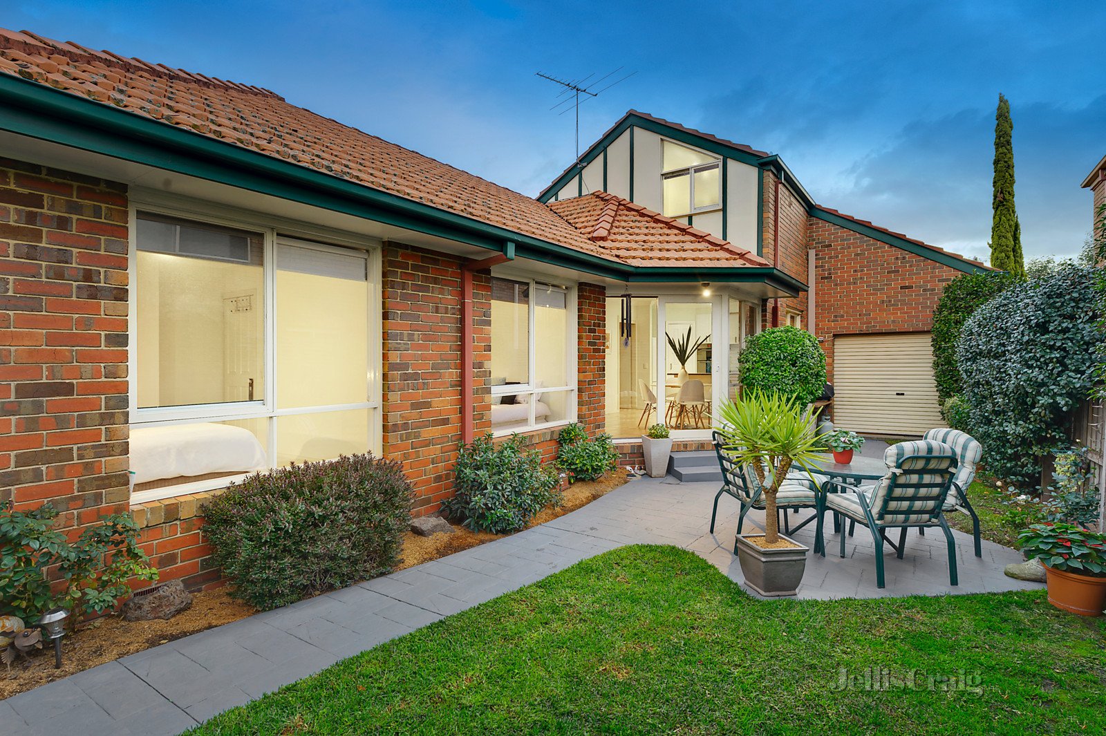 28 Grant Olson Avenue, Bulleen image 10