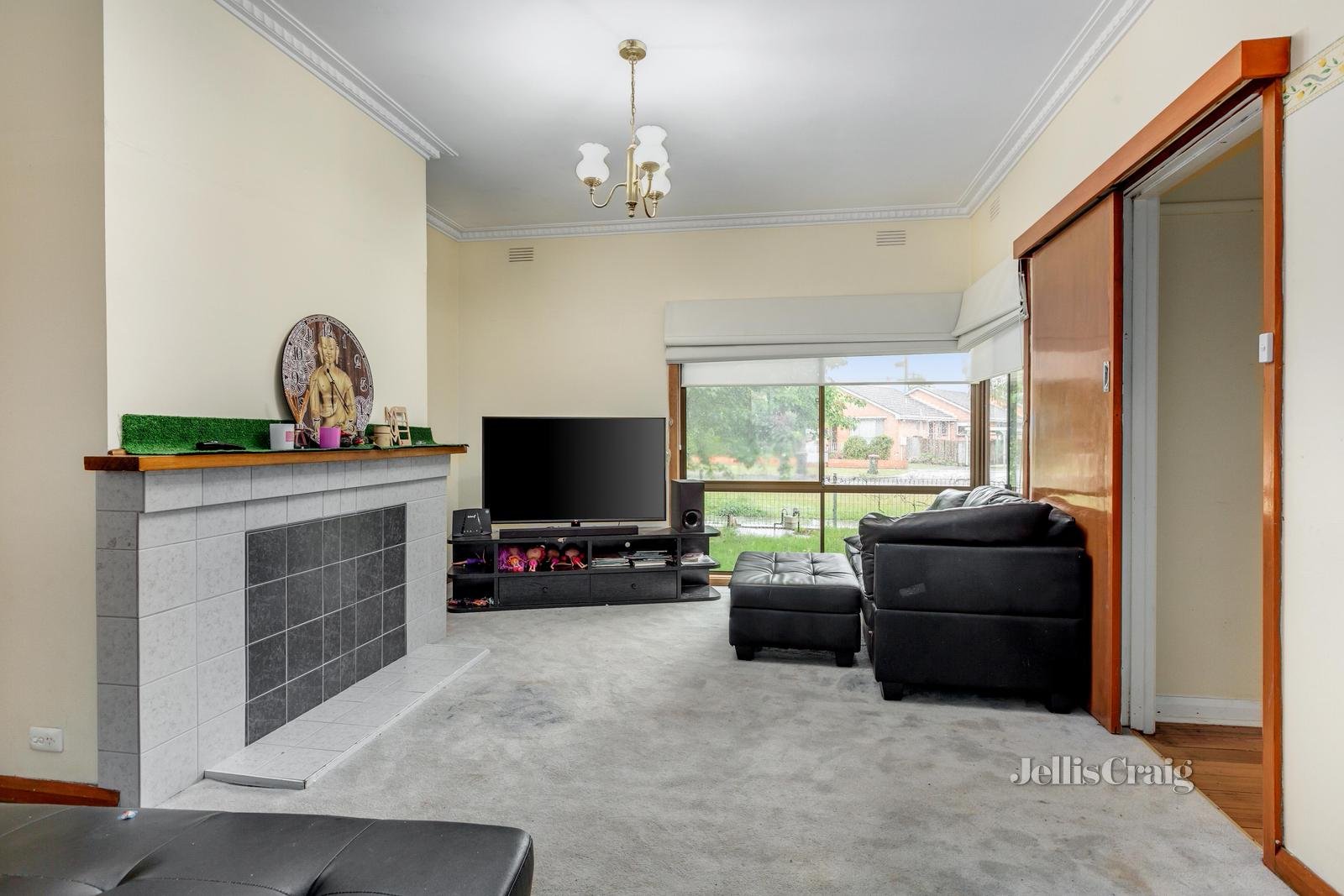 28 Grenfell Road, Mount Waverley image 2