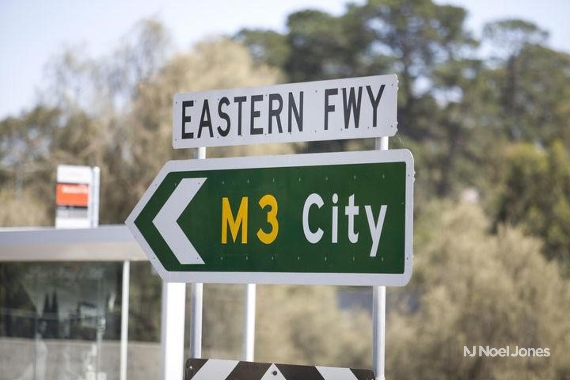 28 Grosvenor Parade, Balwyn image 12