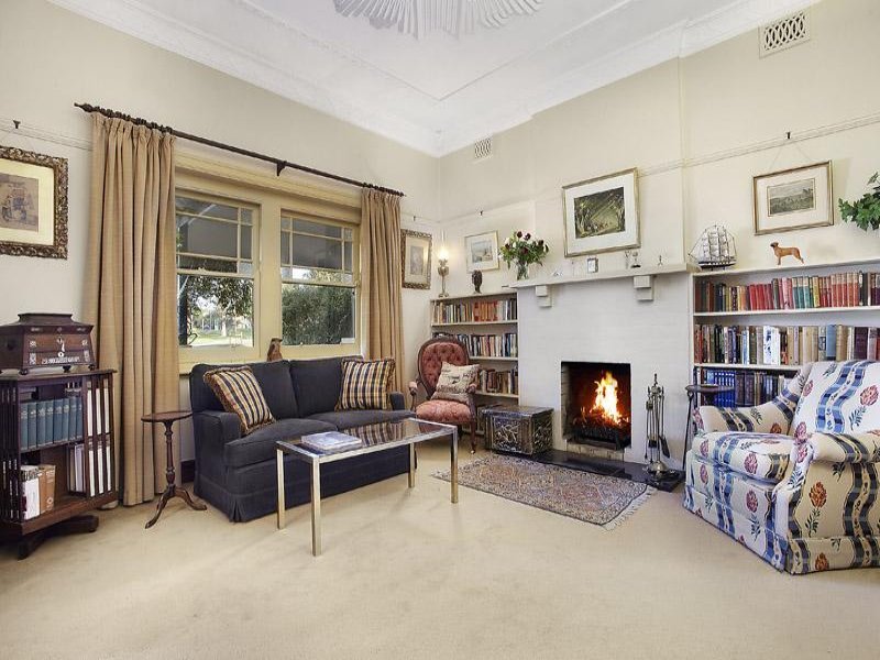 28 Grovedale Road, Surrey Hills image 2