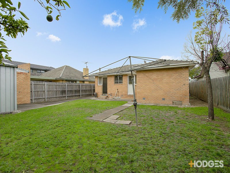 28 Gungarlan Drive, Keilor East image 6