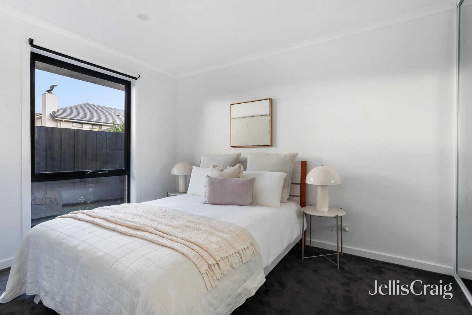2/8 Hamilton Street, Kew East image 5