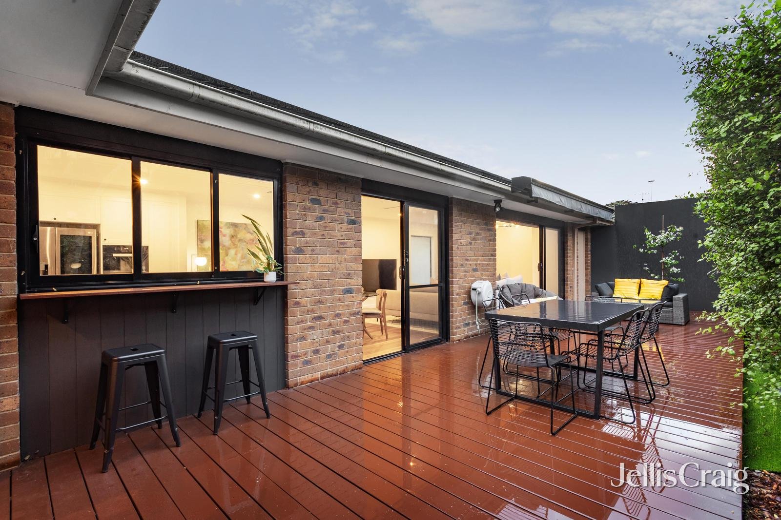 2/8 Hamilton Street, Kew East image 7