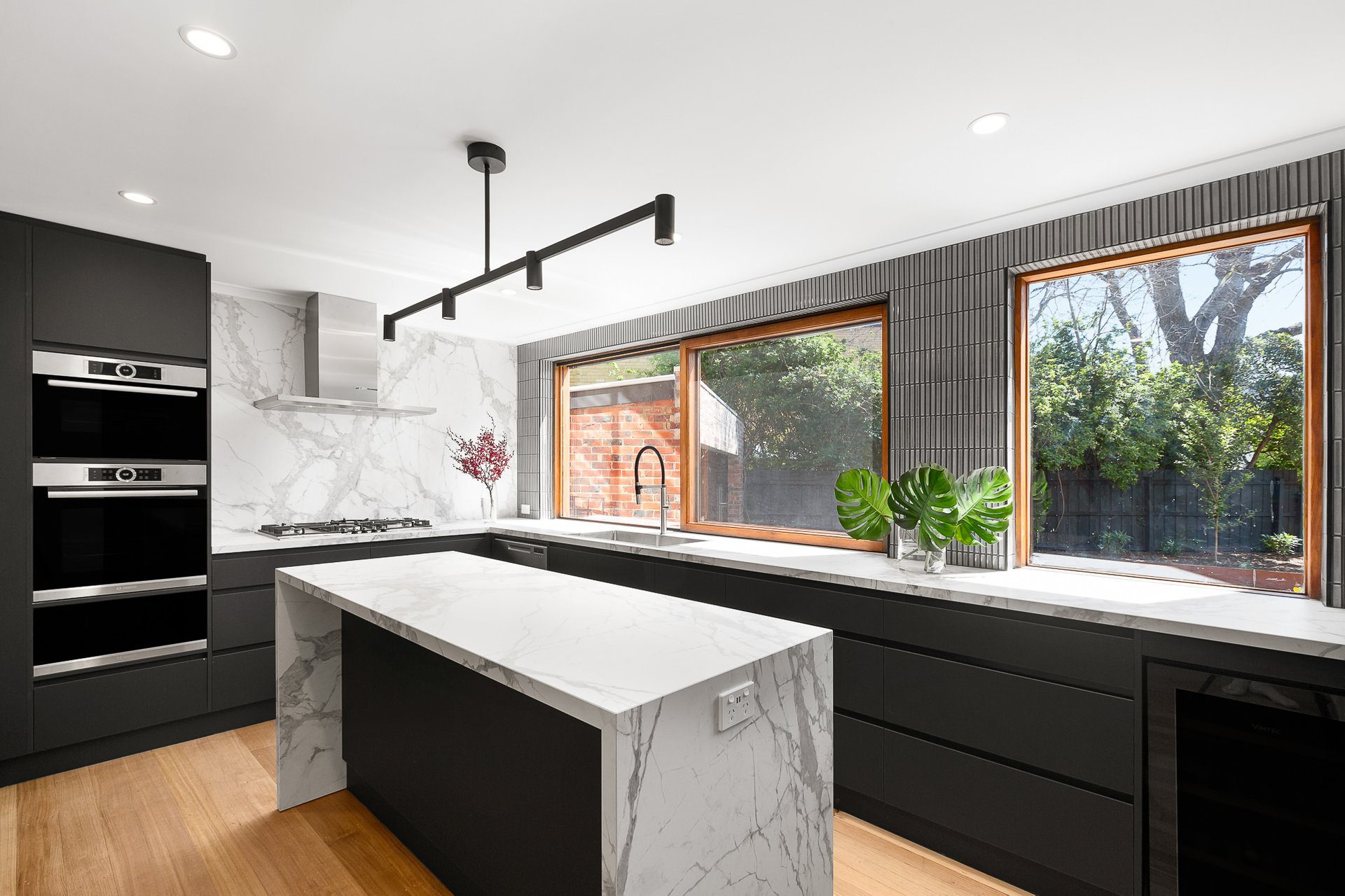Property Gallery Thumbnail 3
