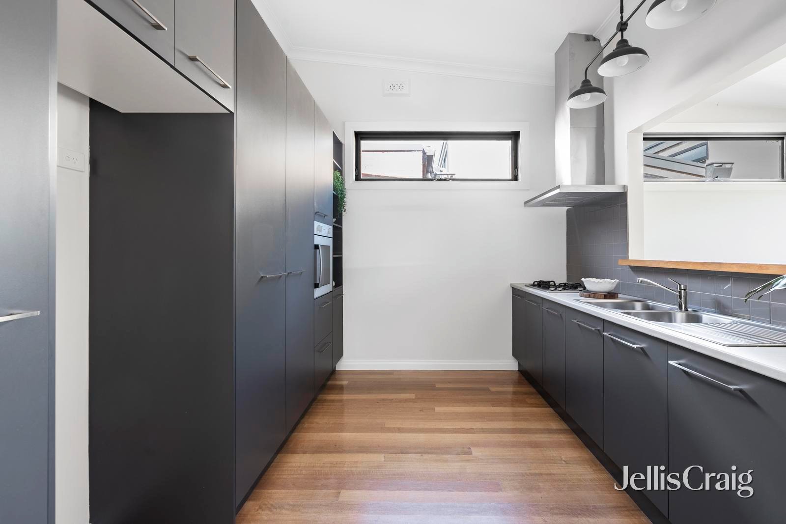 28 Hardy Street, Brunswick image 5