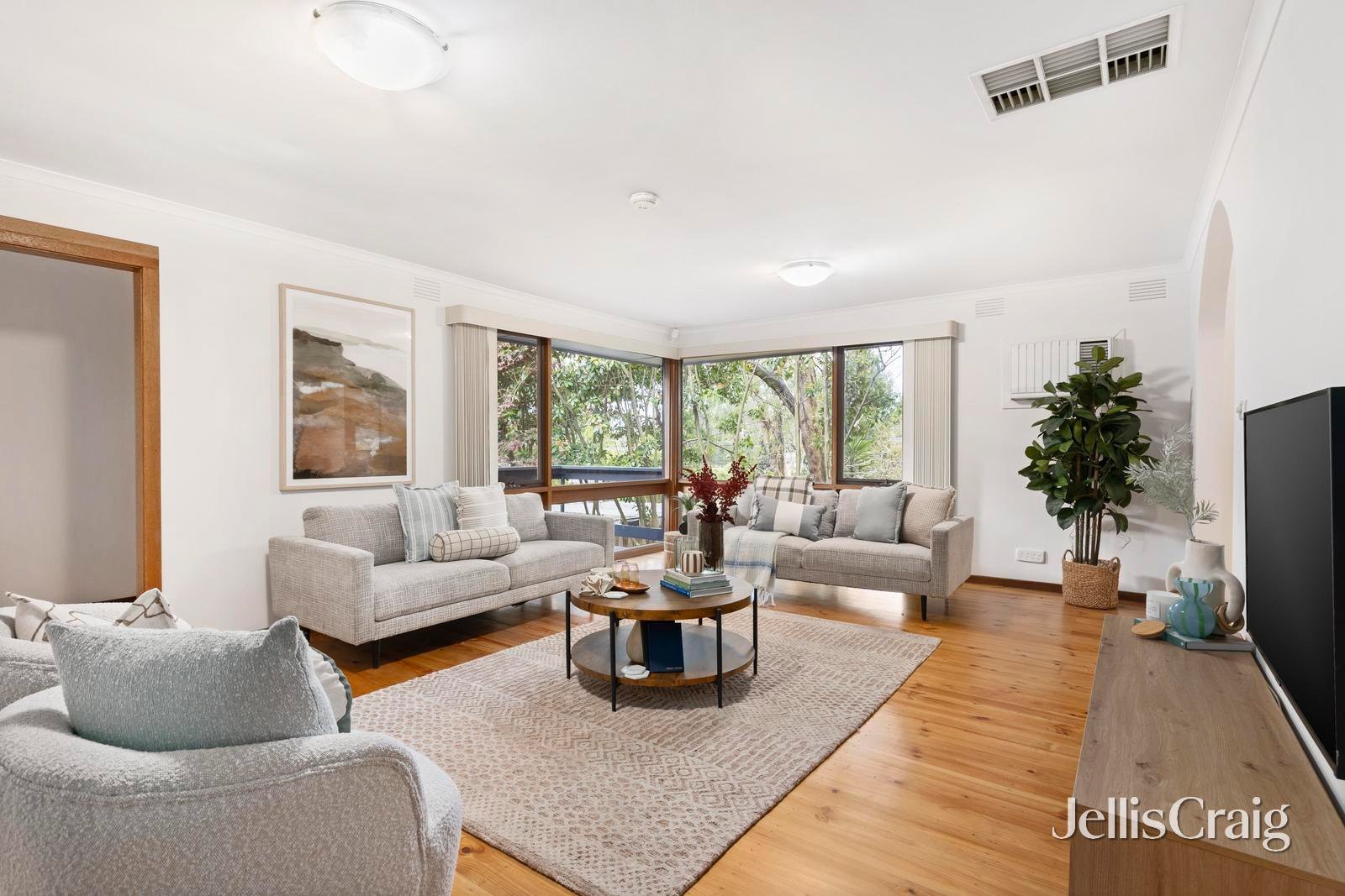 28 Hawkins Road, Montrose image 2