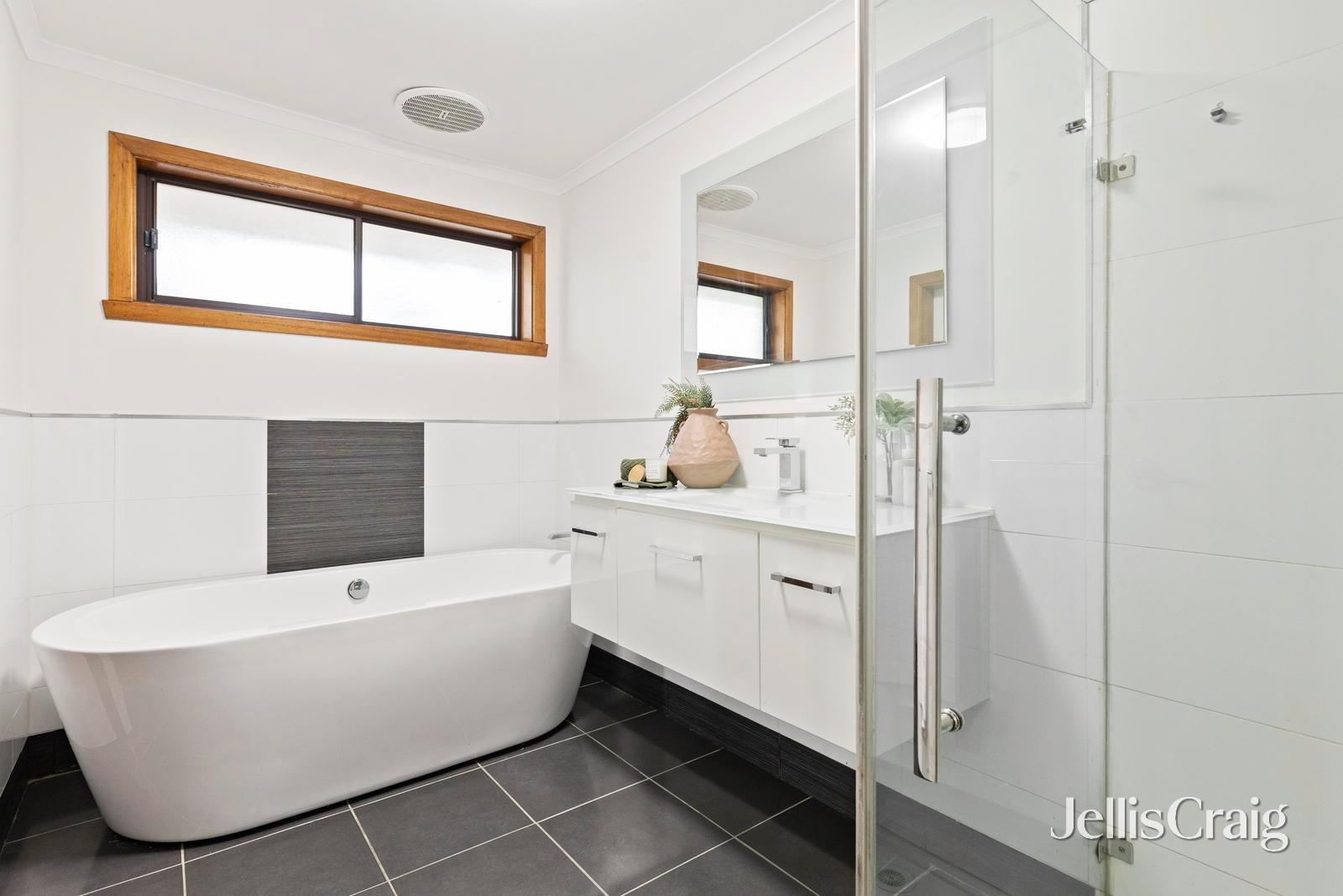 28 Hawkins Road, Montrose image 9