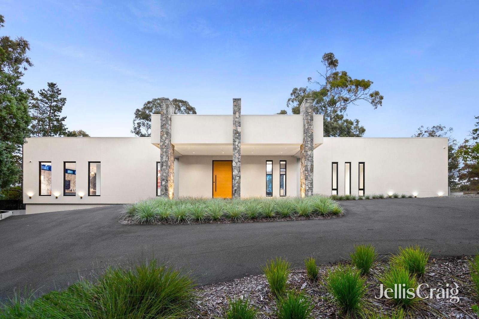 28 Heads Road, Donvale image 2