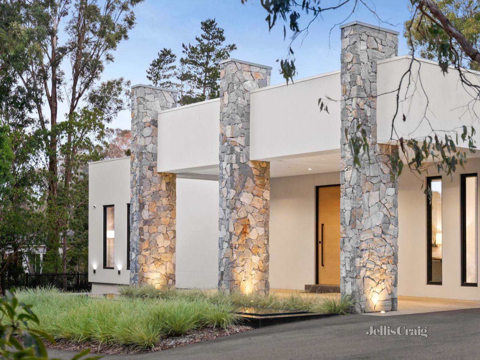28 Heads Road, Donvale image 3