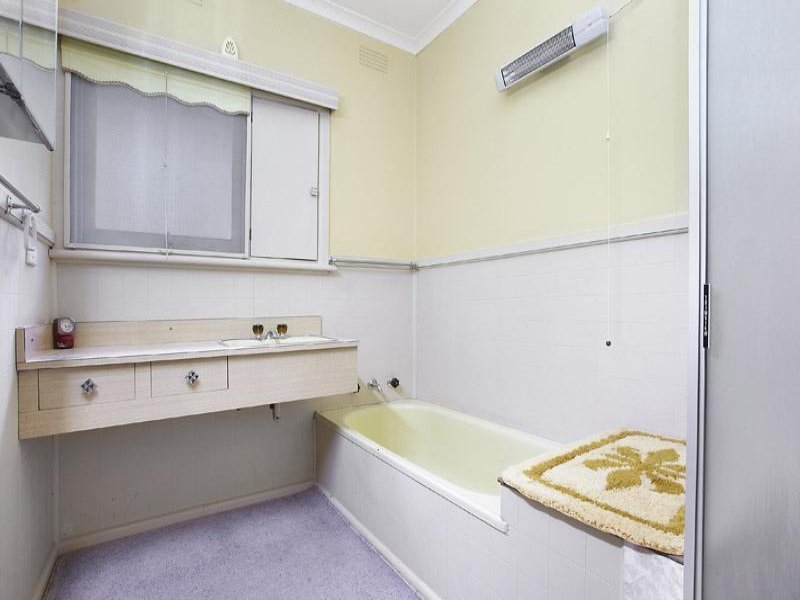 28 Heathfield Rise, Box Hill North image 5