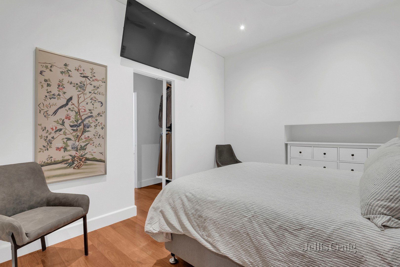 28 Heliopolis Street, Pascoe Vale South image 8