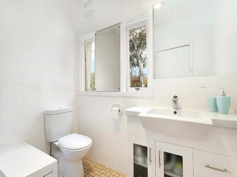 28 Hertford Crescent, Balwyn image 6