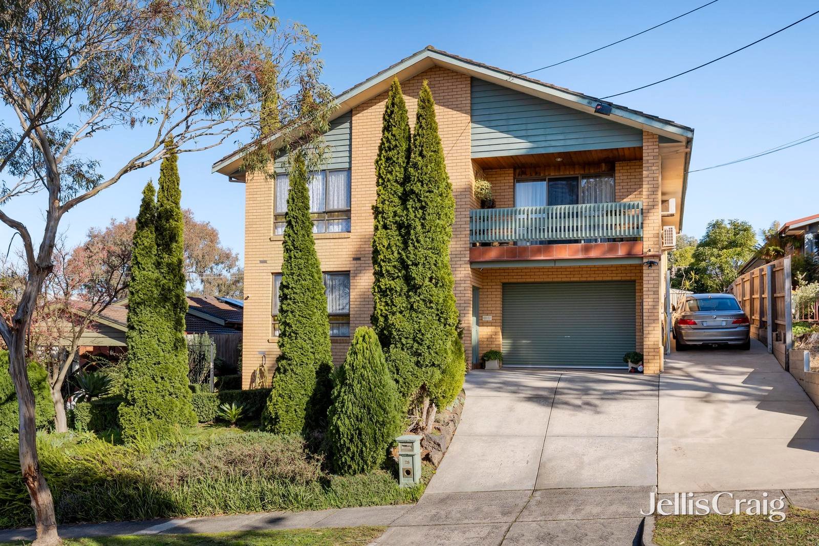 28 Highland Avenue, Mitcham image 1