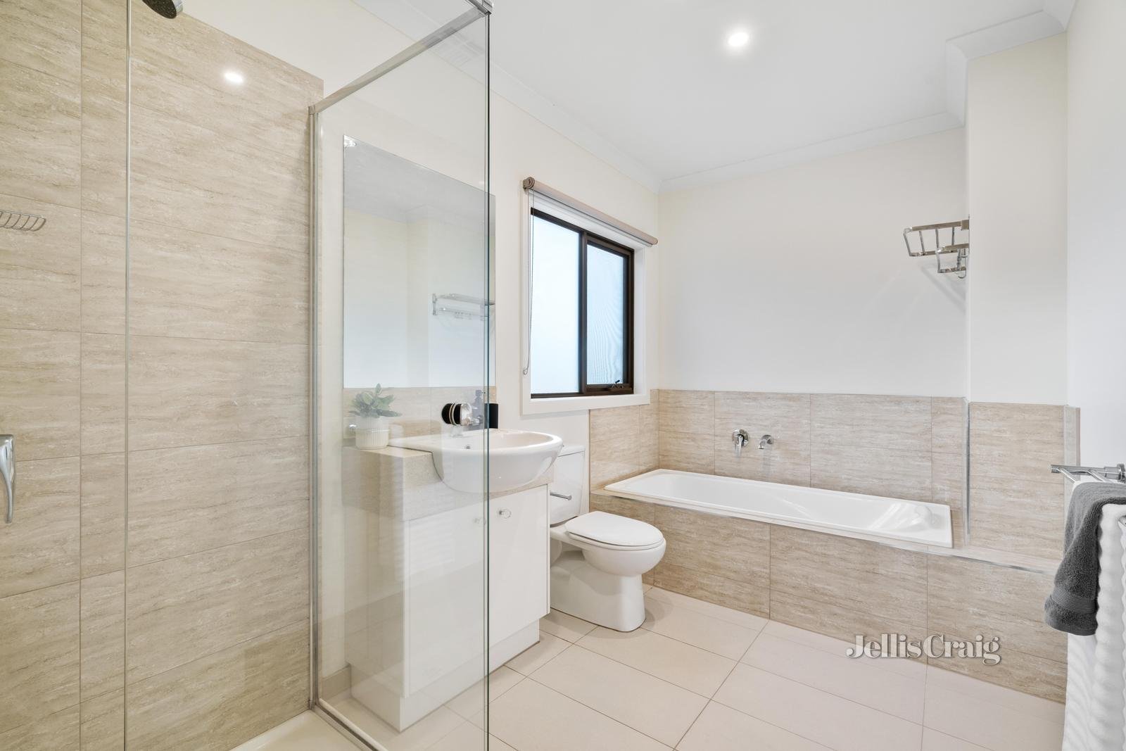 2/8 Horfield Avenue, Box Hill North image 10