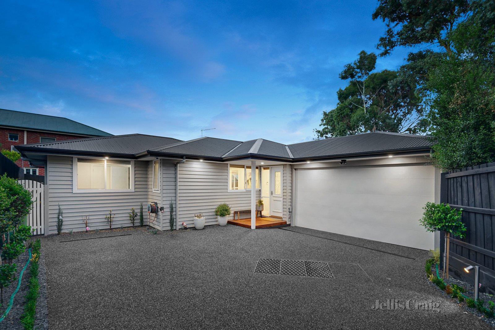 2/8 Hughes Street, Montmorency image 10