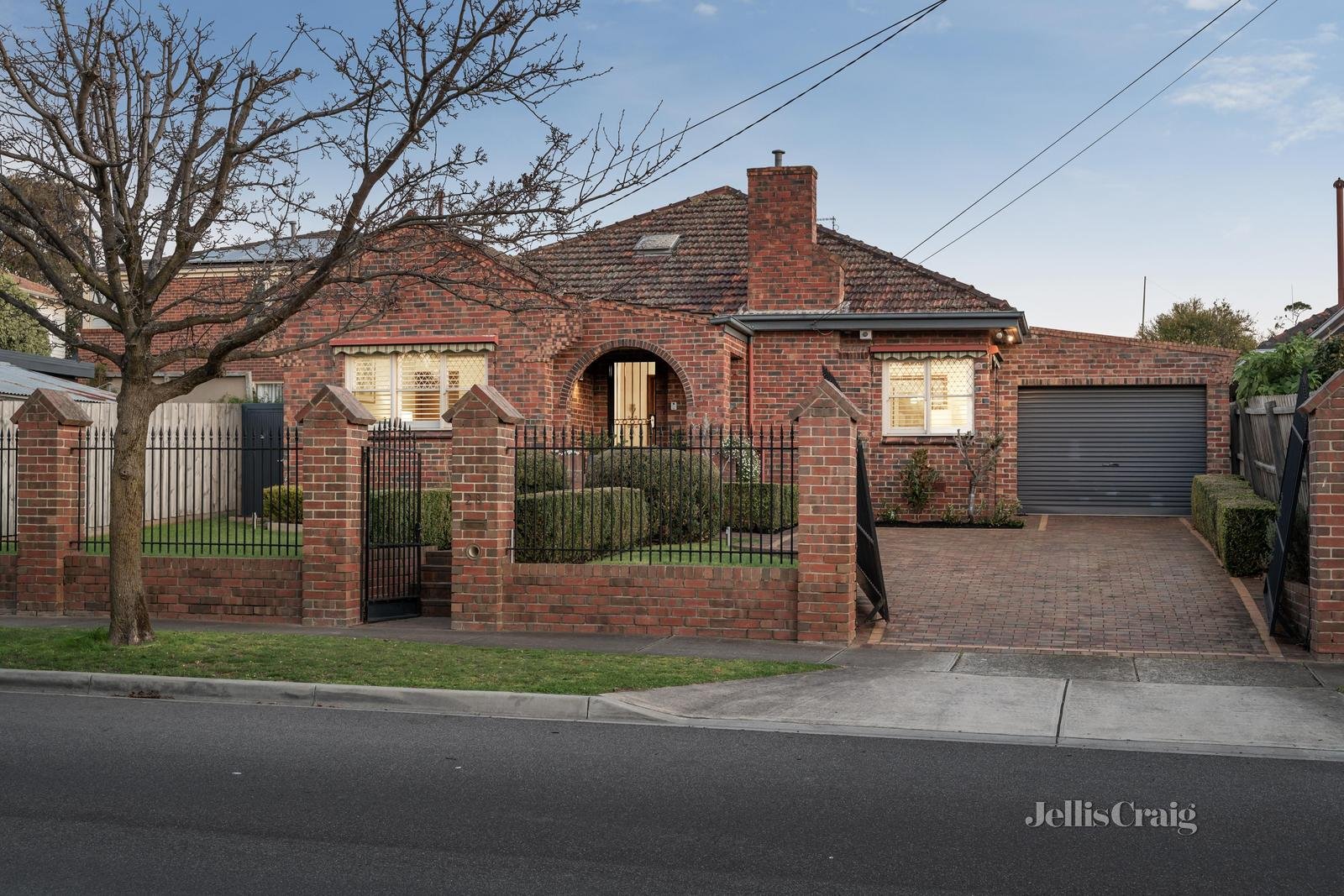 28 Iris Street, Burwood image 1