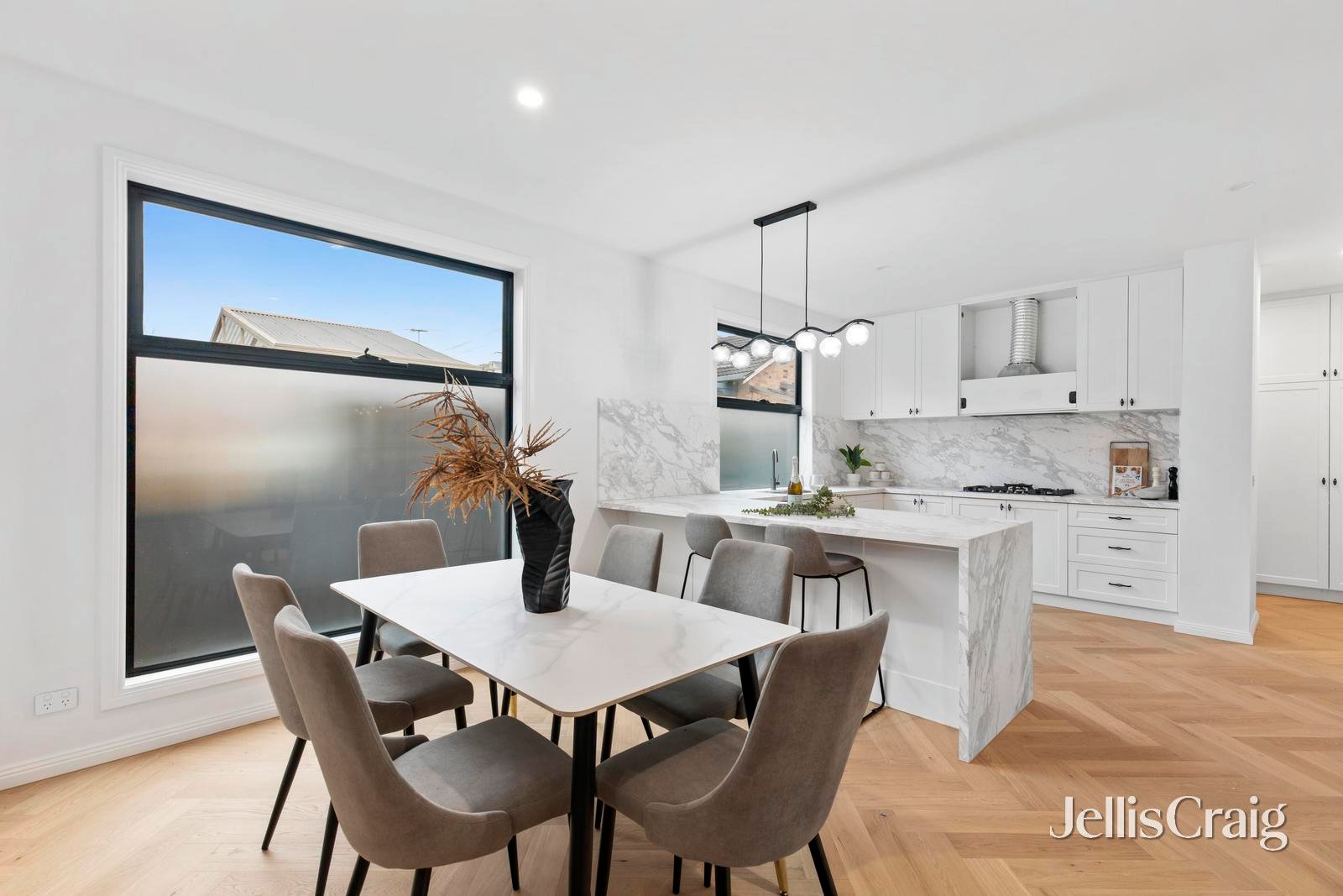 2/8 Ivanhoe Street, Glen&nbsp;Waverley image 4