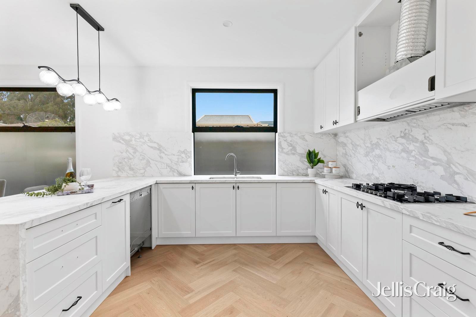 2/8 Ivanhoe Street, Glen&nbsp;Waverley image 5