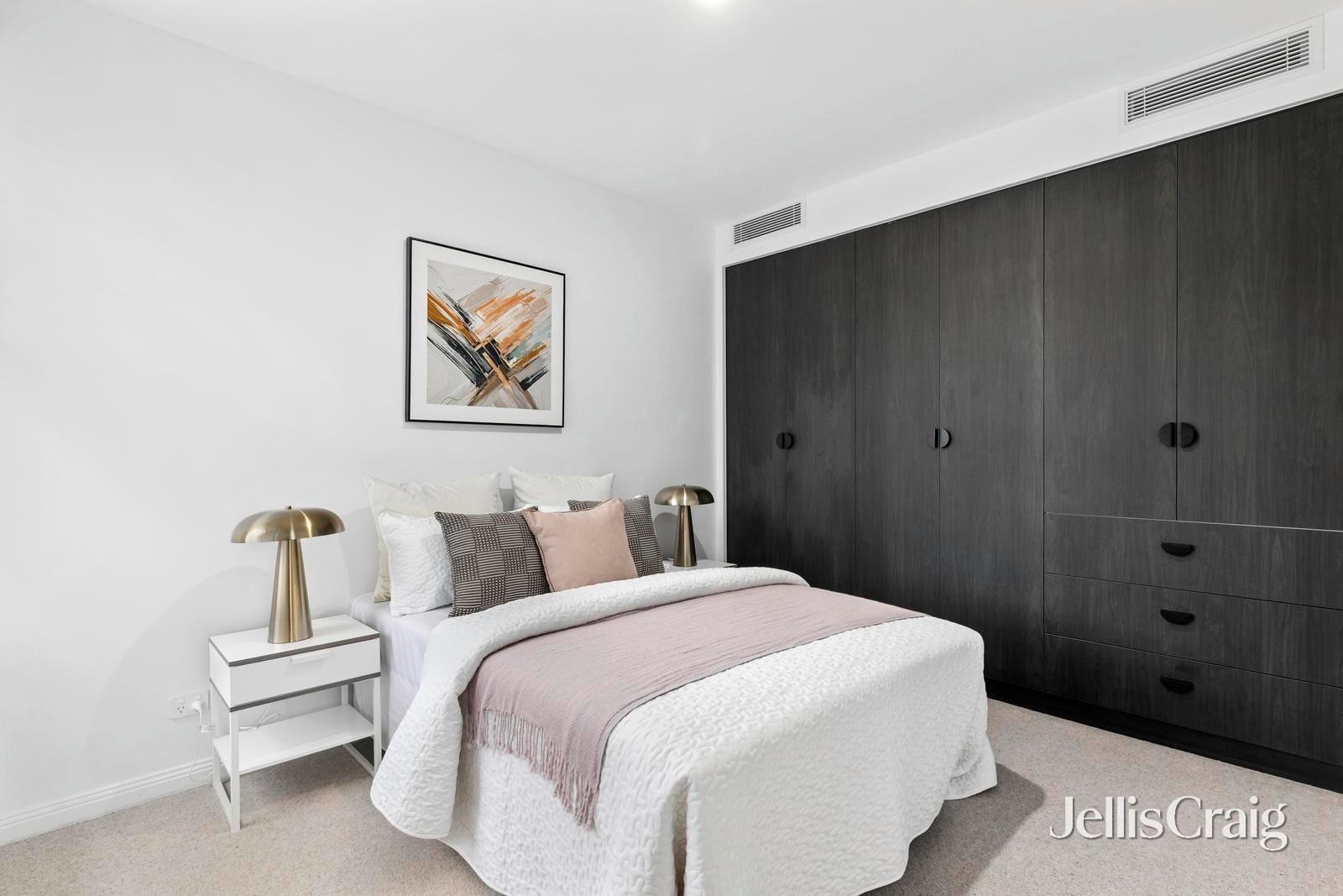 2/8 Ivanhoe Street, Glen&nbsp;Waverley image 8