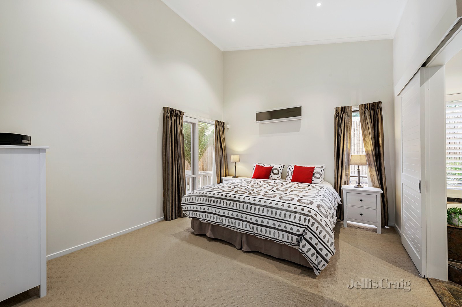 28 Jacobena Place, Templestowe image 8