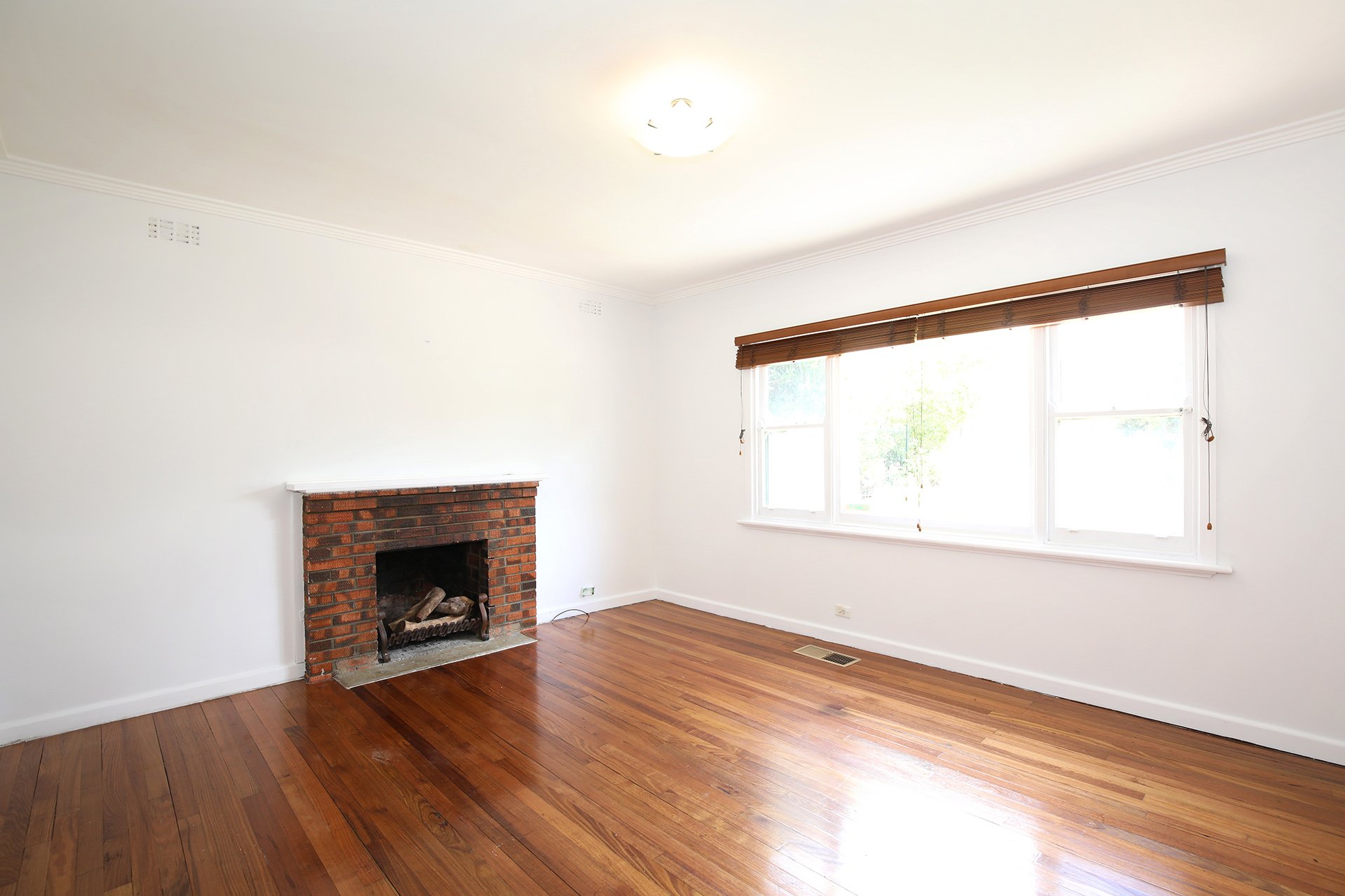 28 Jessop Street, Greensborough image 2