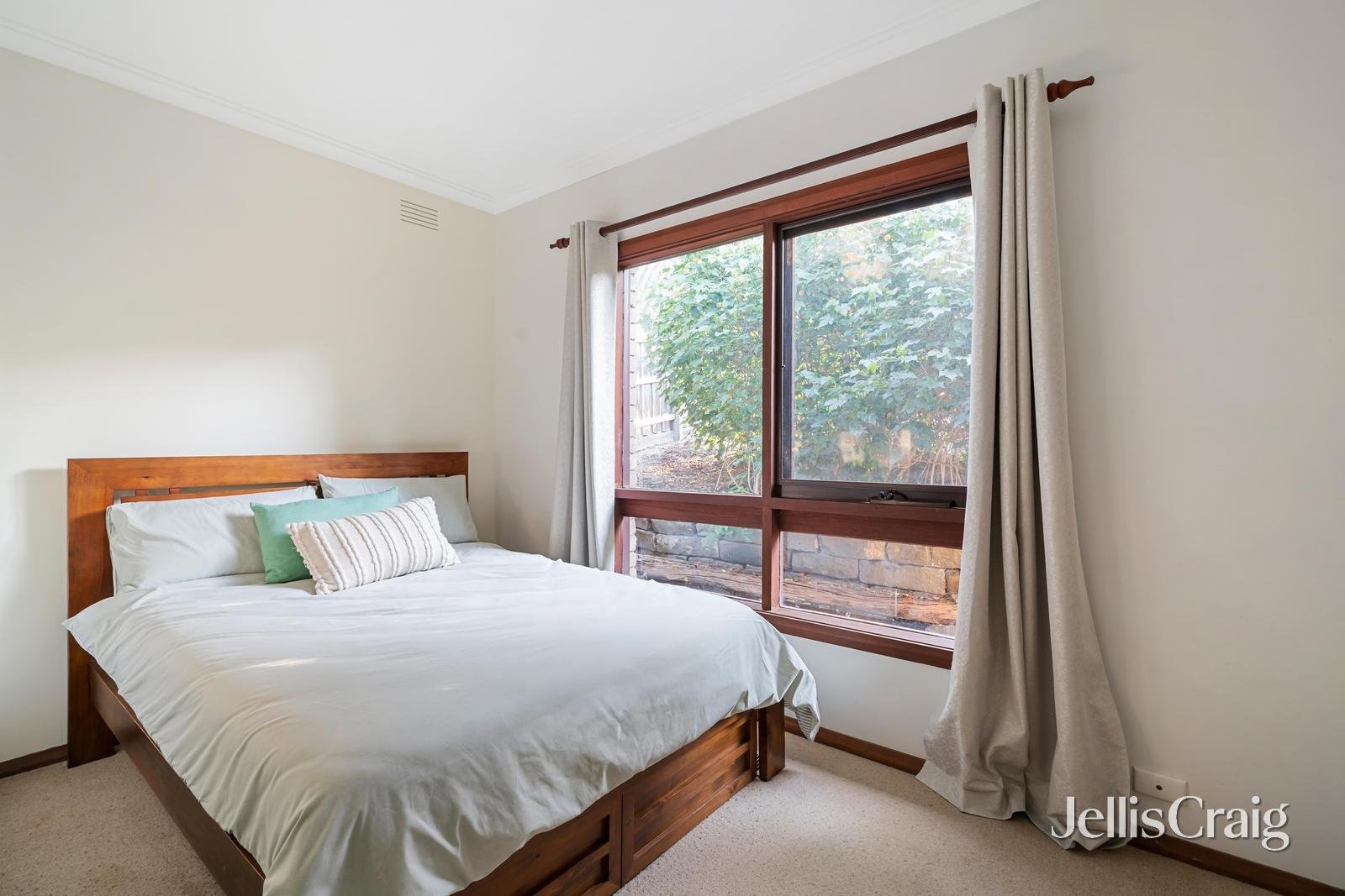 28 Kardinia Drive, Yallambie image 11