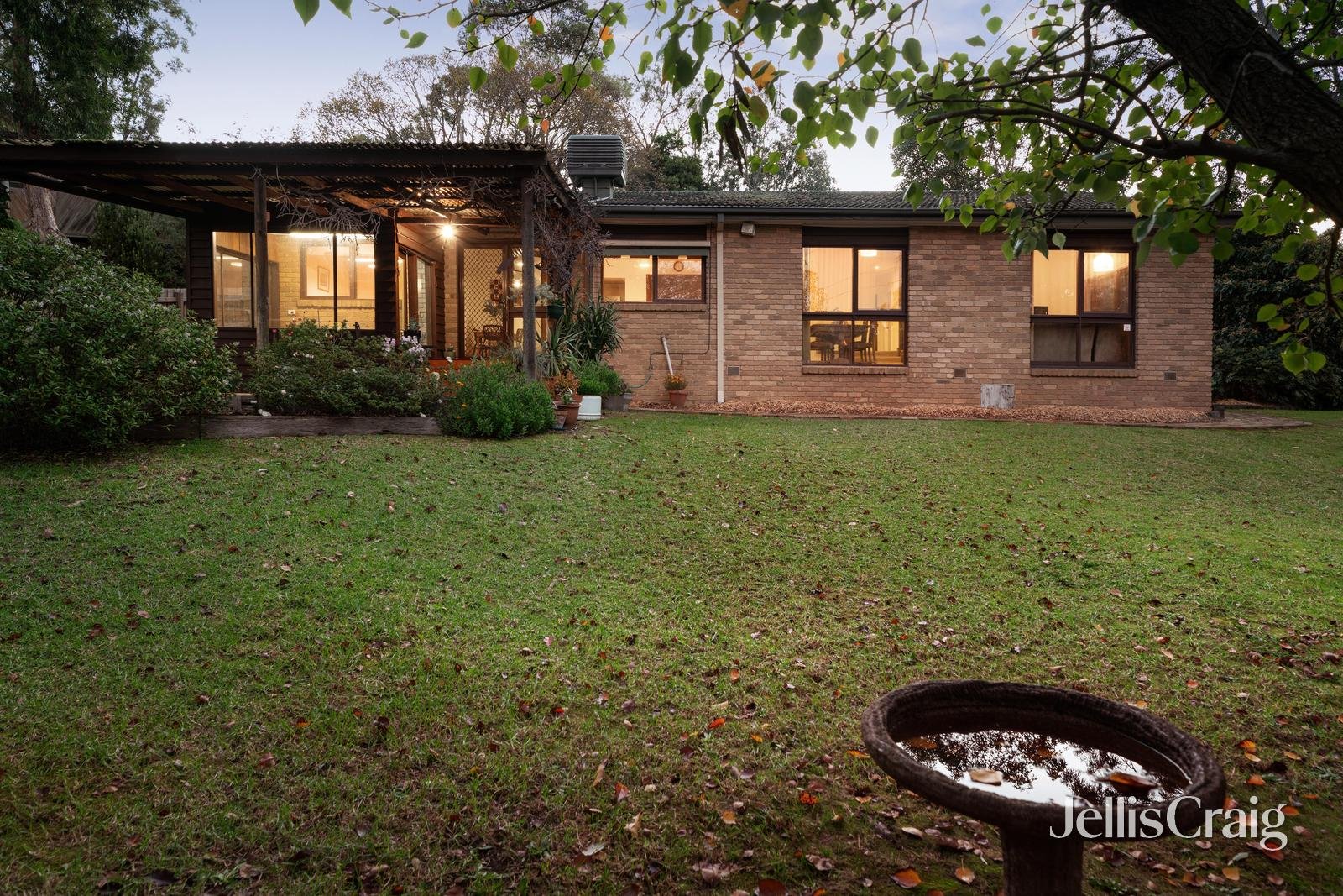 28 Kardinia Drive, Yallambie image 16
