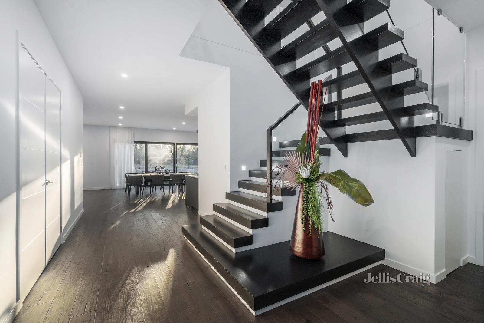 28 Katoomba Drive, Mulgrave image 11