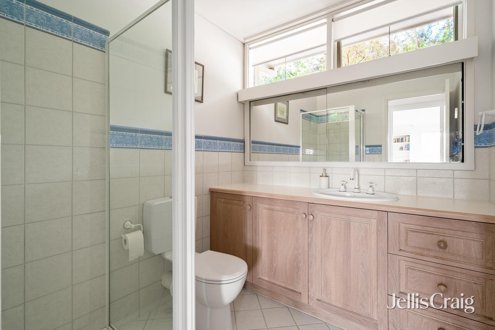 28 Kent Hughes Road, Eltham image 9
