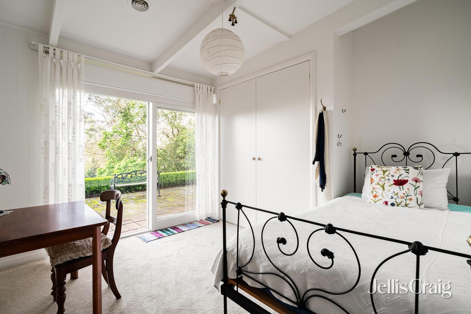 28 Kent Hughes Road, Eltham image 12