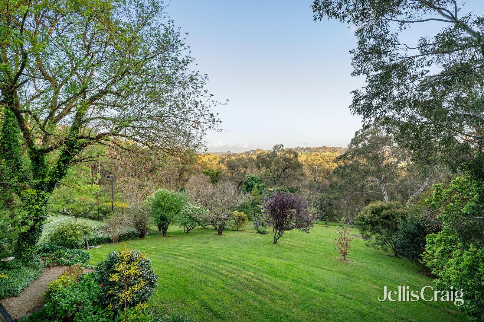 28 Kent Hughes Road, Eltham image 20