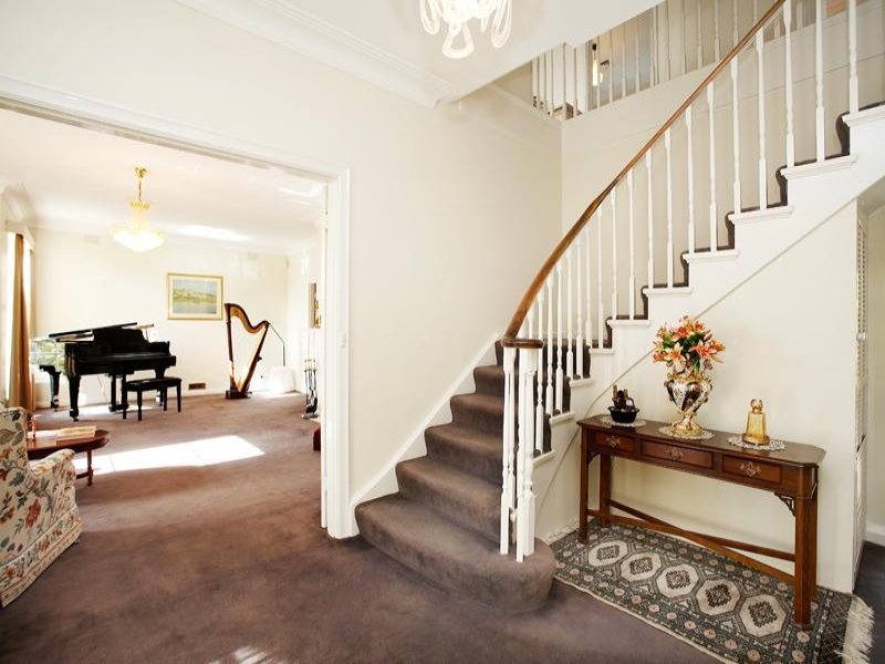 28 Kyora Parade, Balwyn North image 2