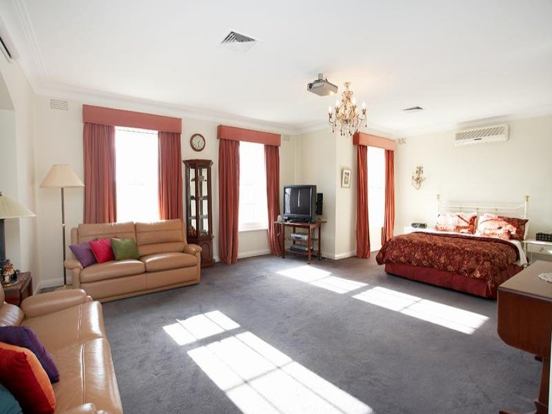 28 Kyora Parade, Balwyn North image 6