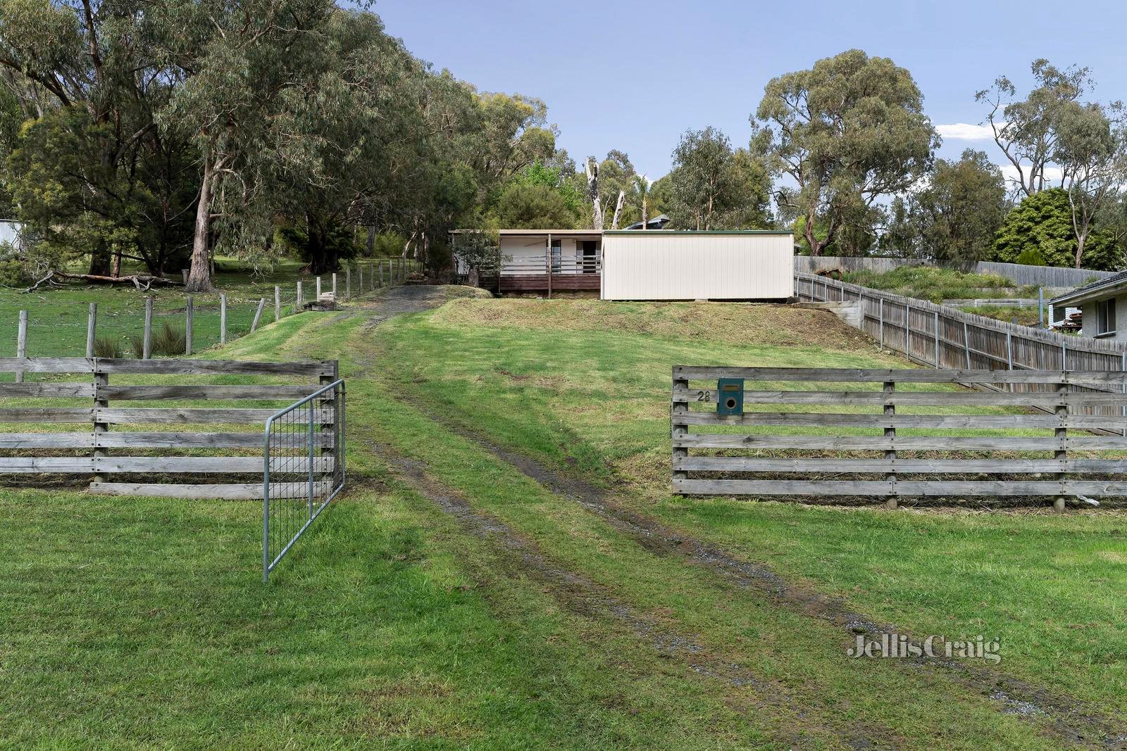 28 Lalors Road, Healesville image 1