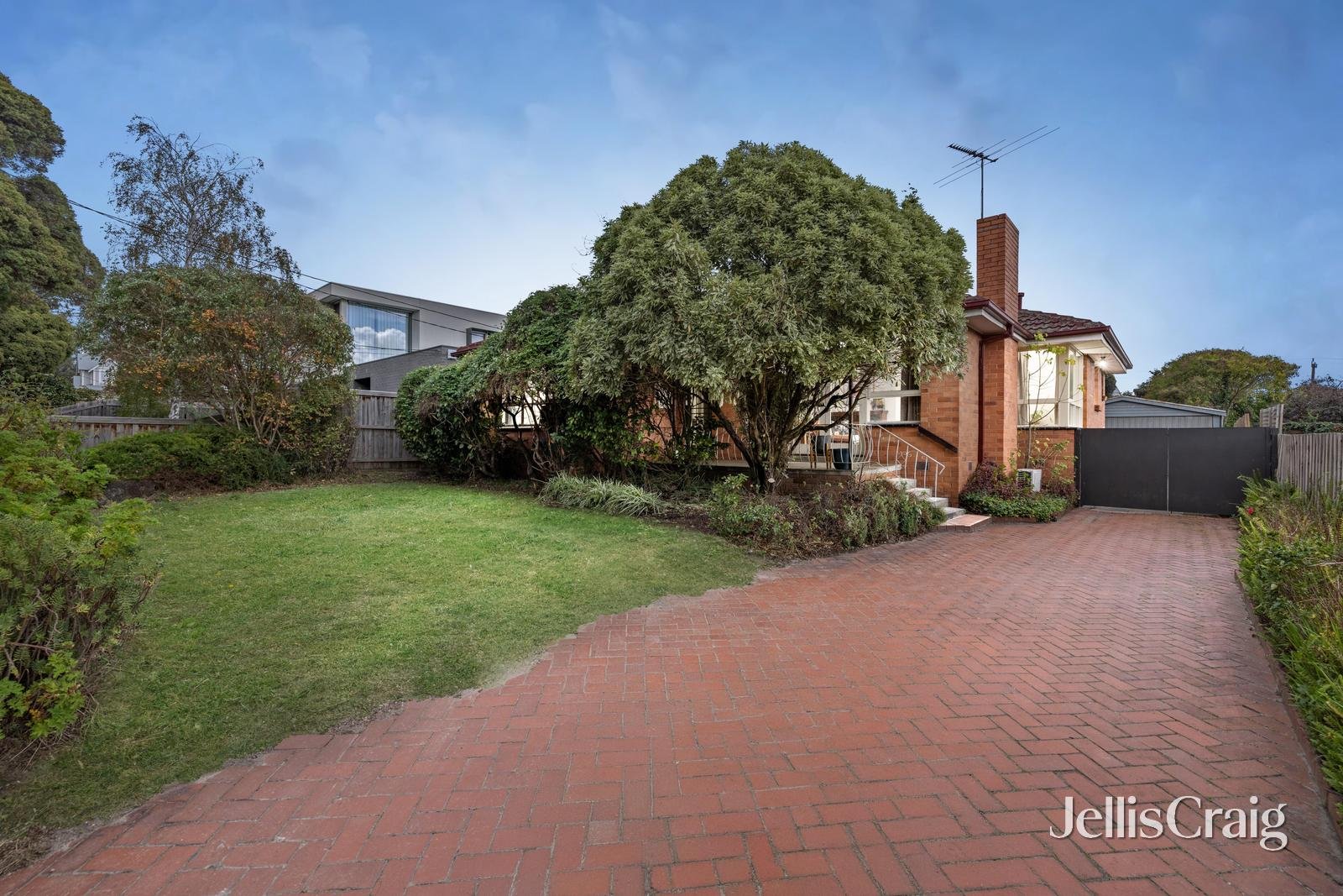 28 Lantana Street, Blackburn&nbsp;North image 1