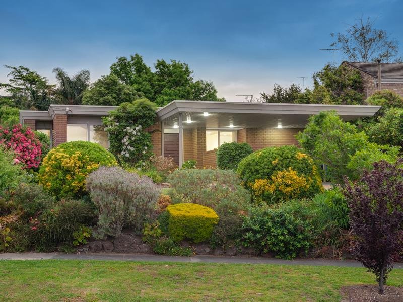 28 Larbert Avenue, Balwyn North image 1