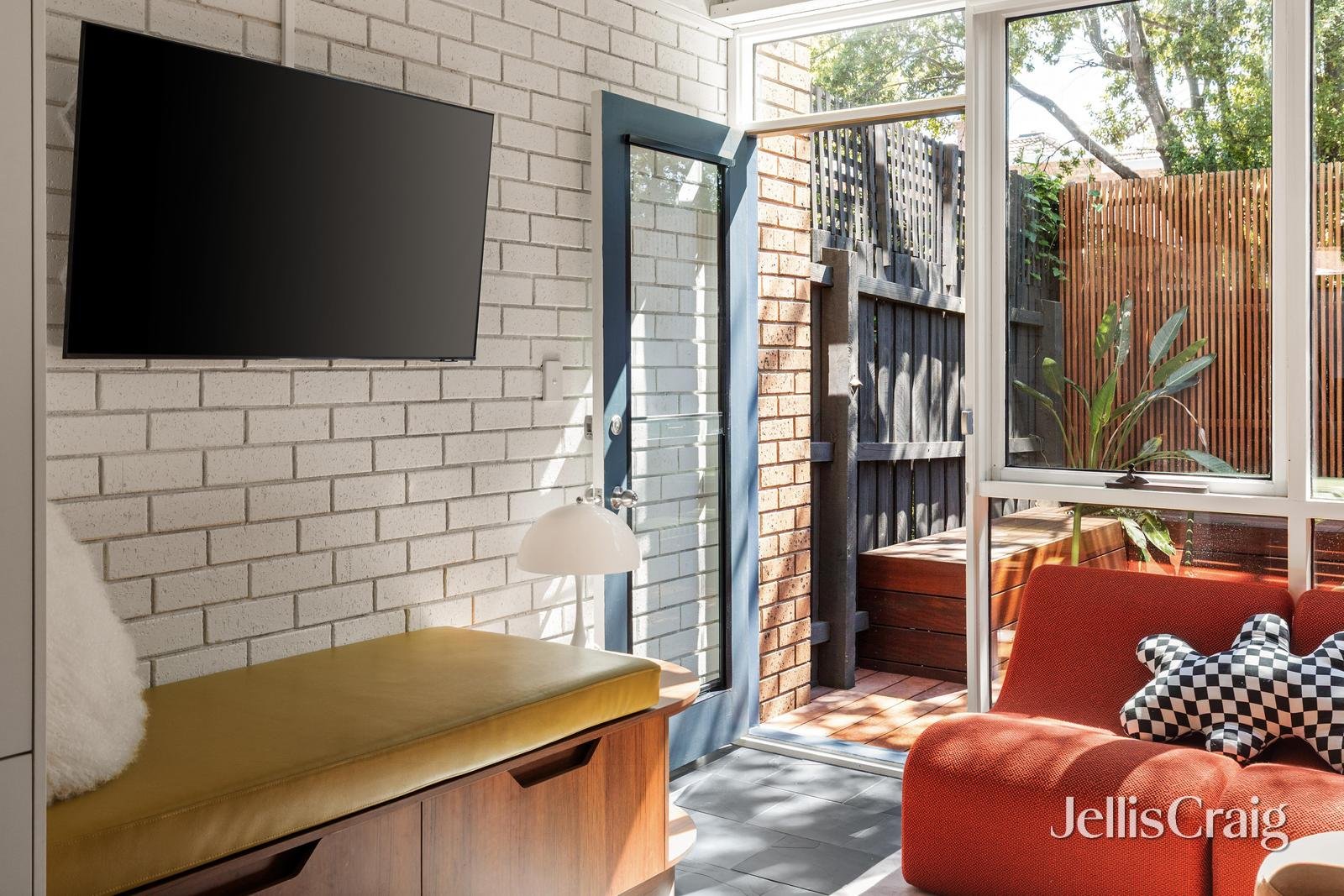 28 Laura Place, Fitzroy&nbsp;North image 2