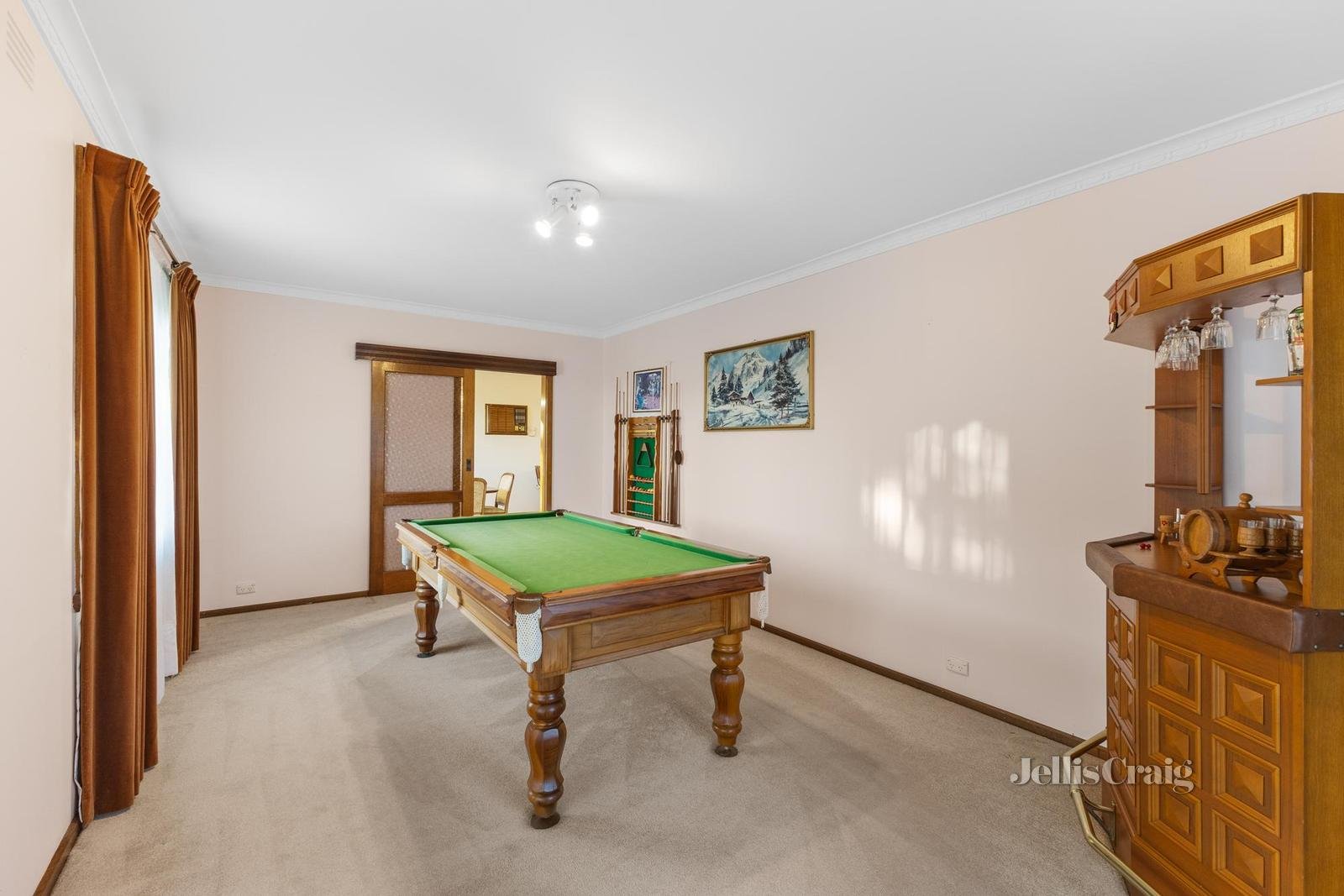 28 Leatherwood Crescent, Wheelers Hill image 7