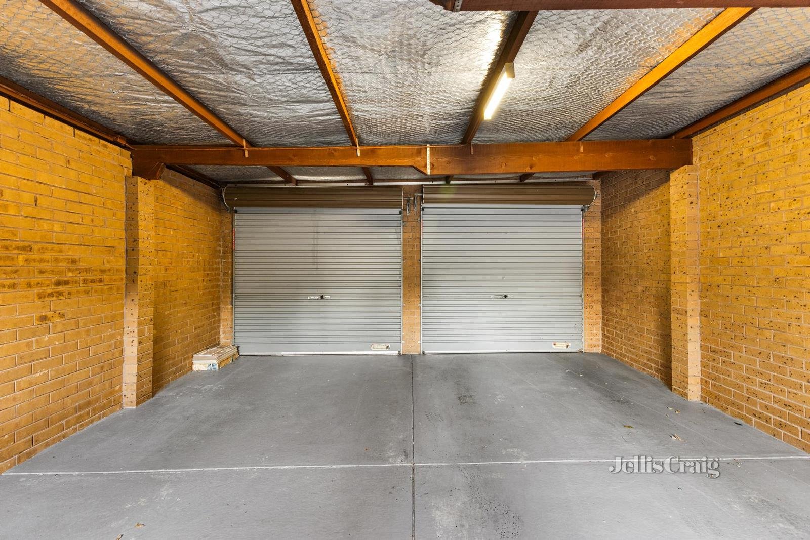 28 Leatherwood Crescent, Wheelers Hill image 13