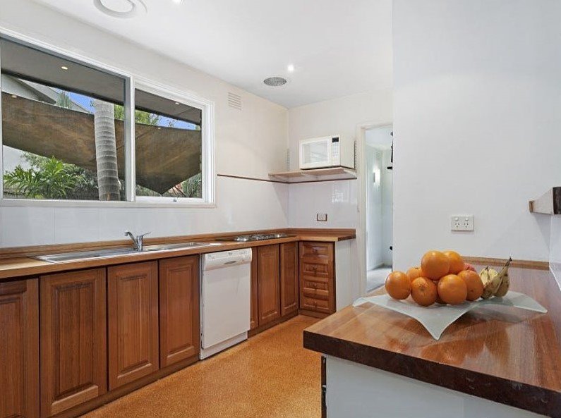 28 Lennox Avenue, Glen Waverley image 5