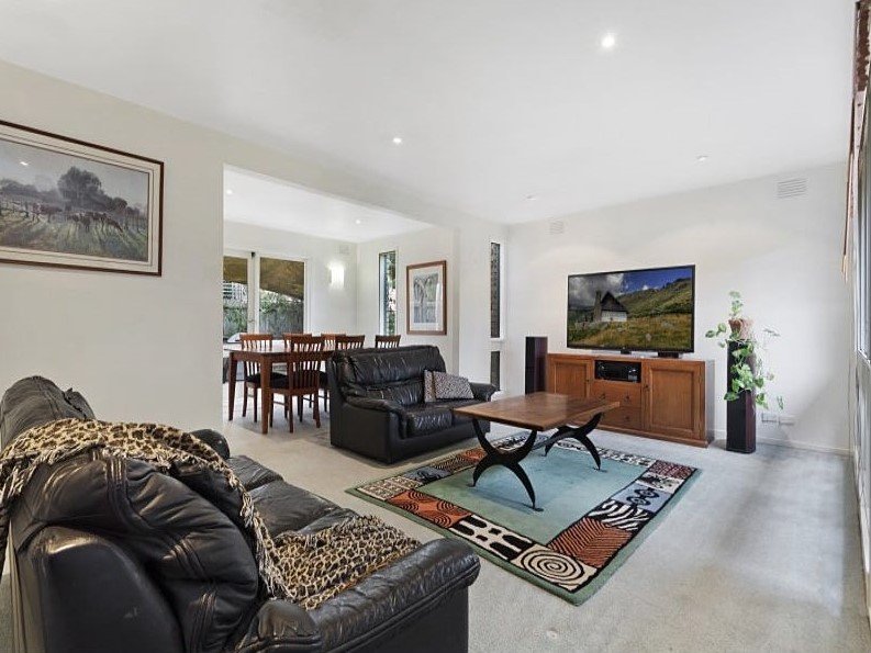 28 Lennox Avenue, Glen Waverley image 7