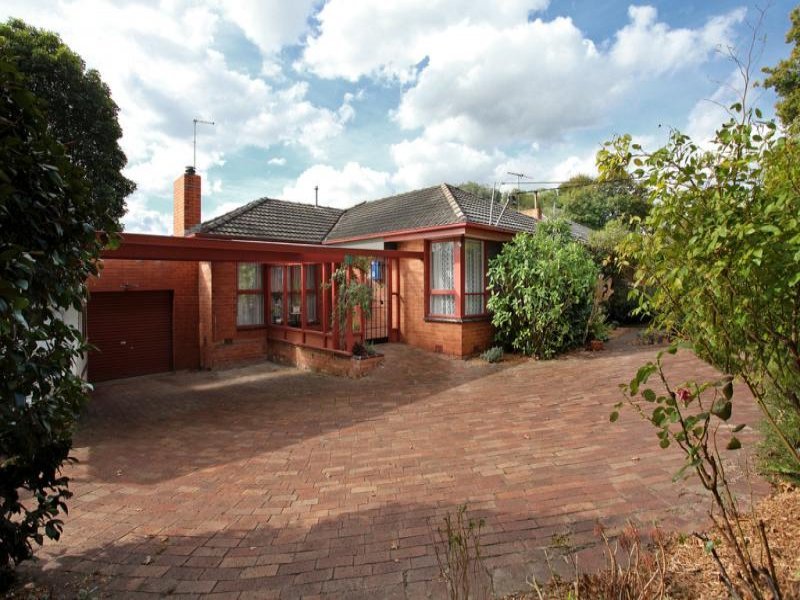 28 Lockhart Road, Ringwood North image 2